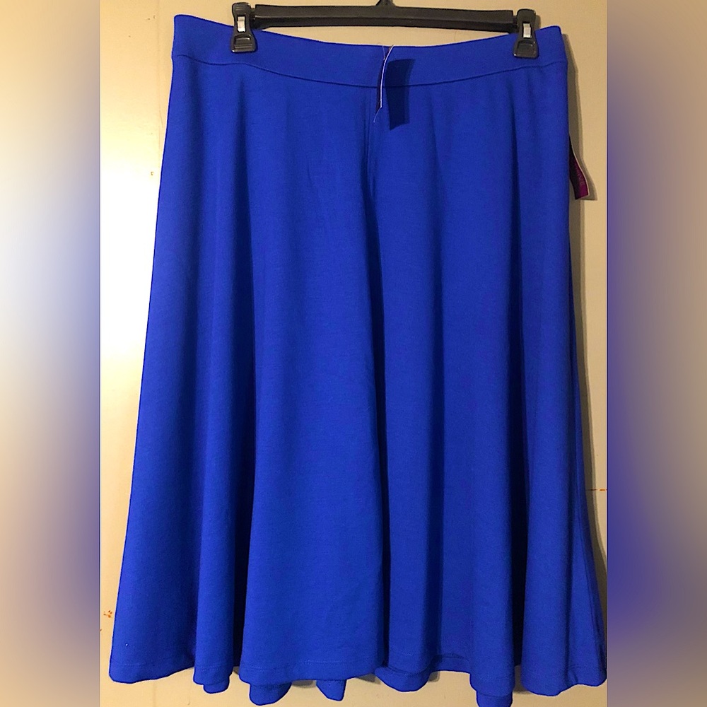 NWT Women’s Plus Lane Bryant 14/16 Skirt,  29” length, below knee, blue, 1X